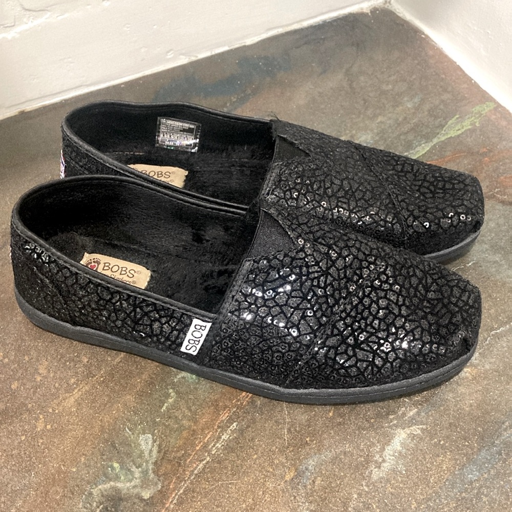 Sequined Patterned Memory Foam Bobs - image 1